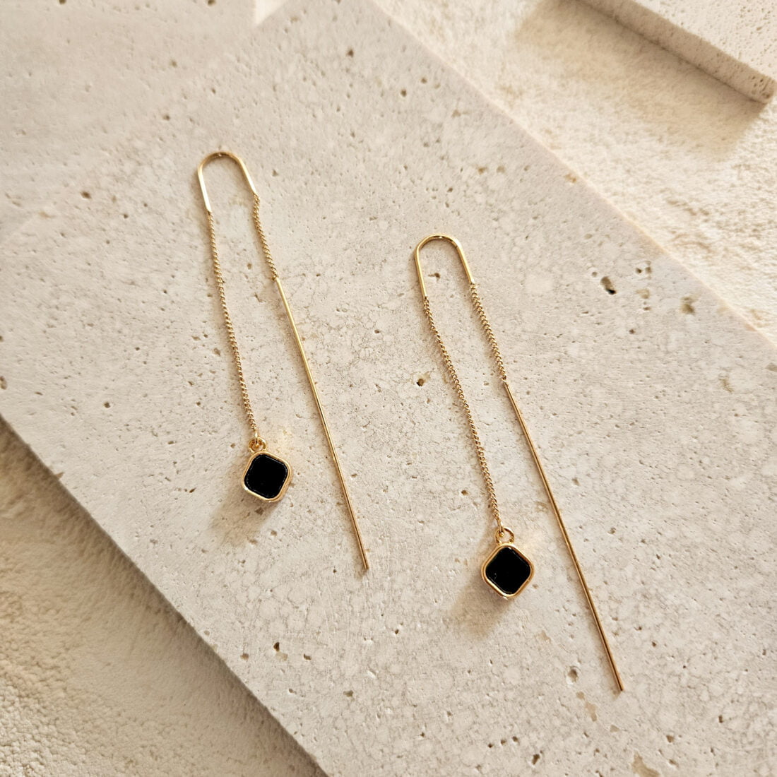 Boucles d'oreilles enfileur à détail géométrique - Doré